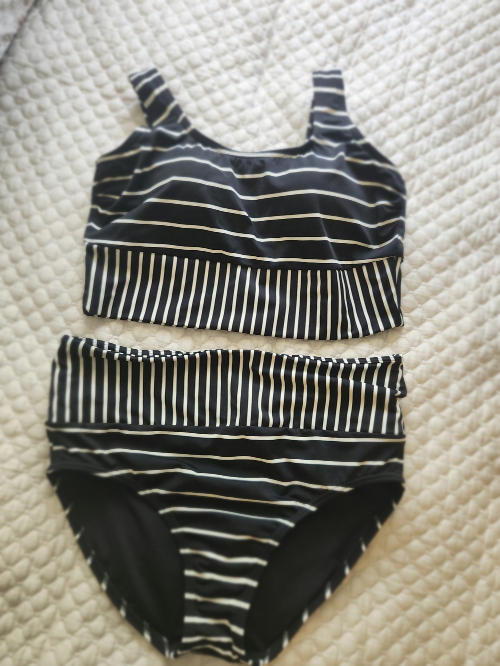 LandEnds Bikini Set - Picture 2 of 6
